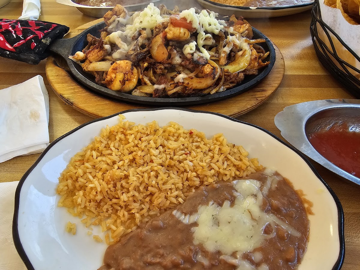 El Maguey Mexican Restaurant - Photo 3