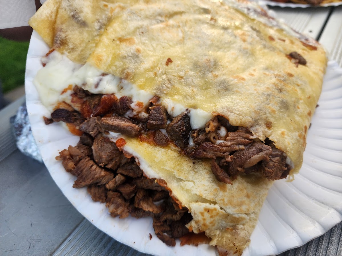 Taqueria Los Perrones - Photo 7