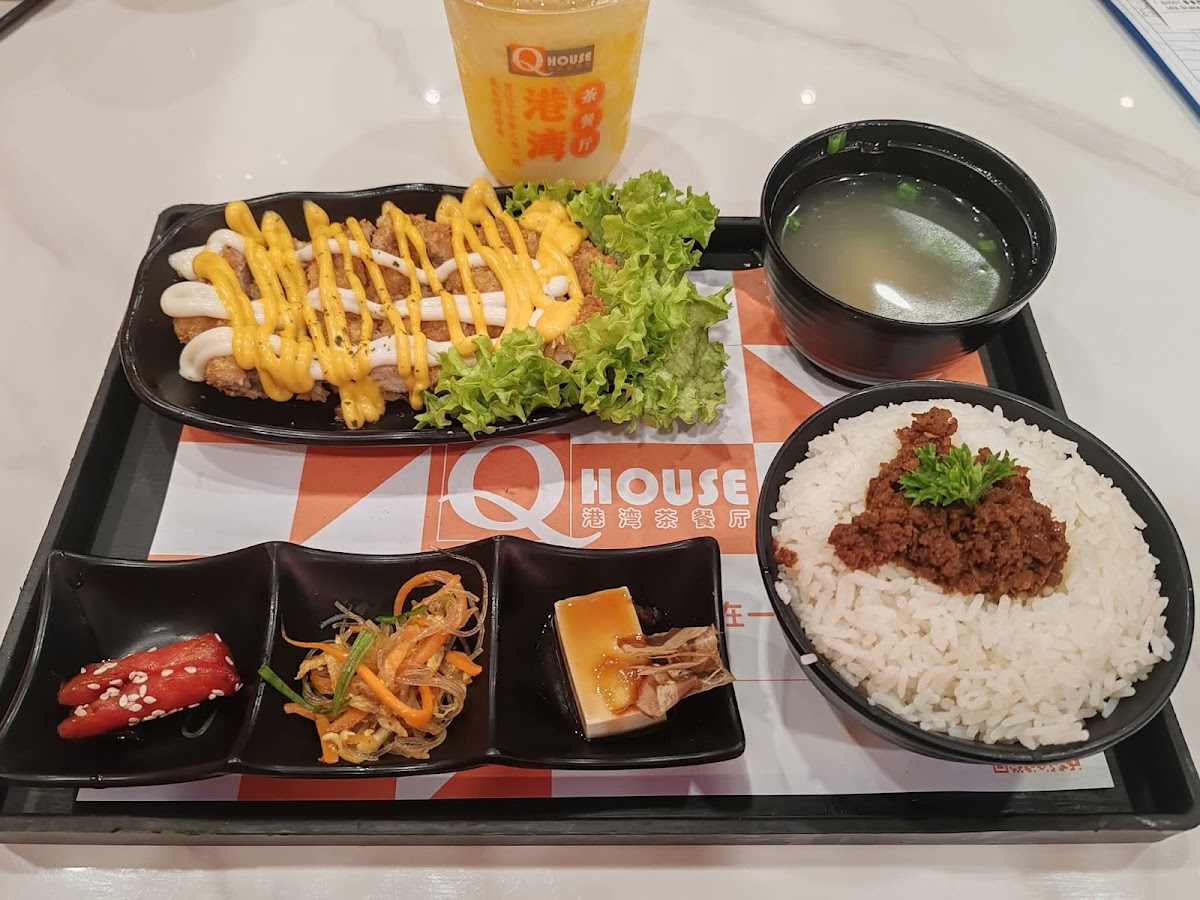 Q House Cheras Taman Sri Bahtera 港湾茶餐厅 - Photo 3
