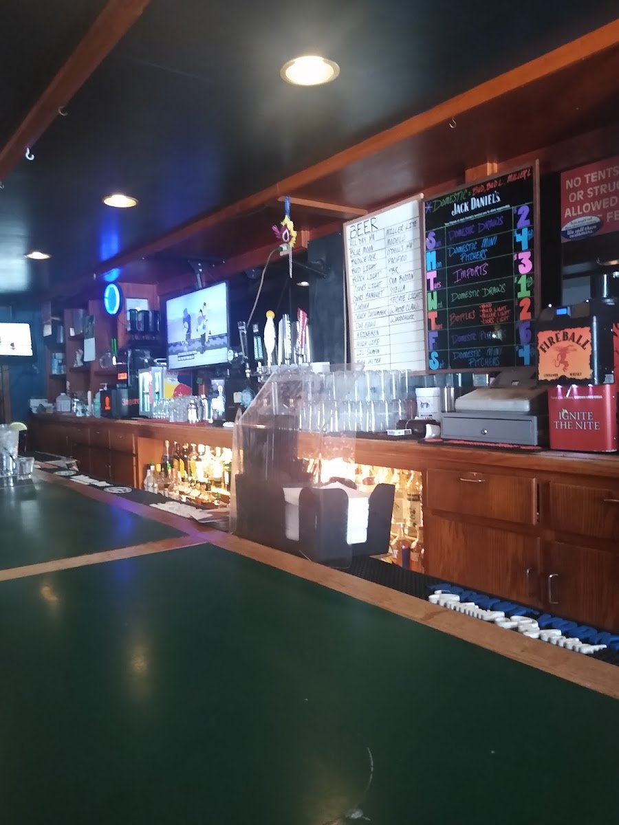 Rose & Crown Pub - Photo 8