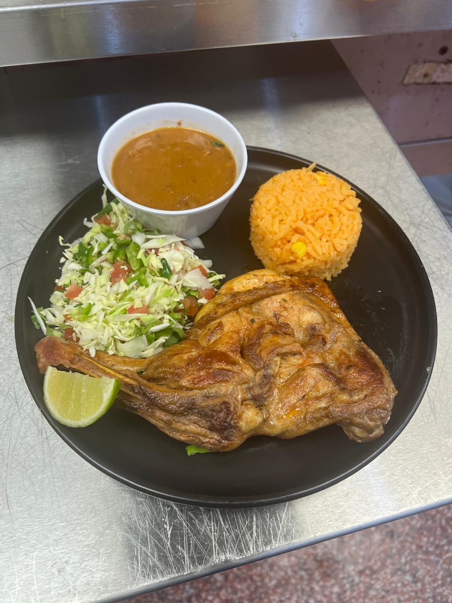 Oaxaca Cuisine Bar & Grill - Photo 9