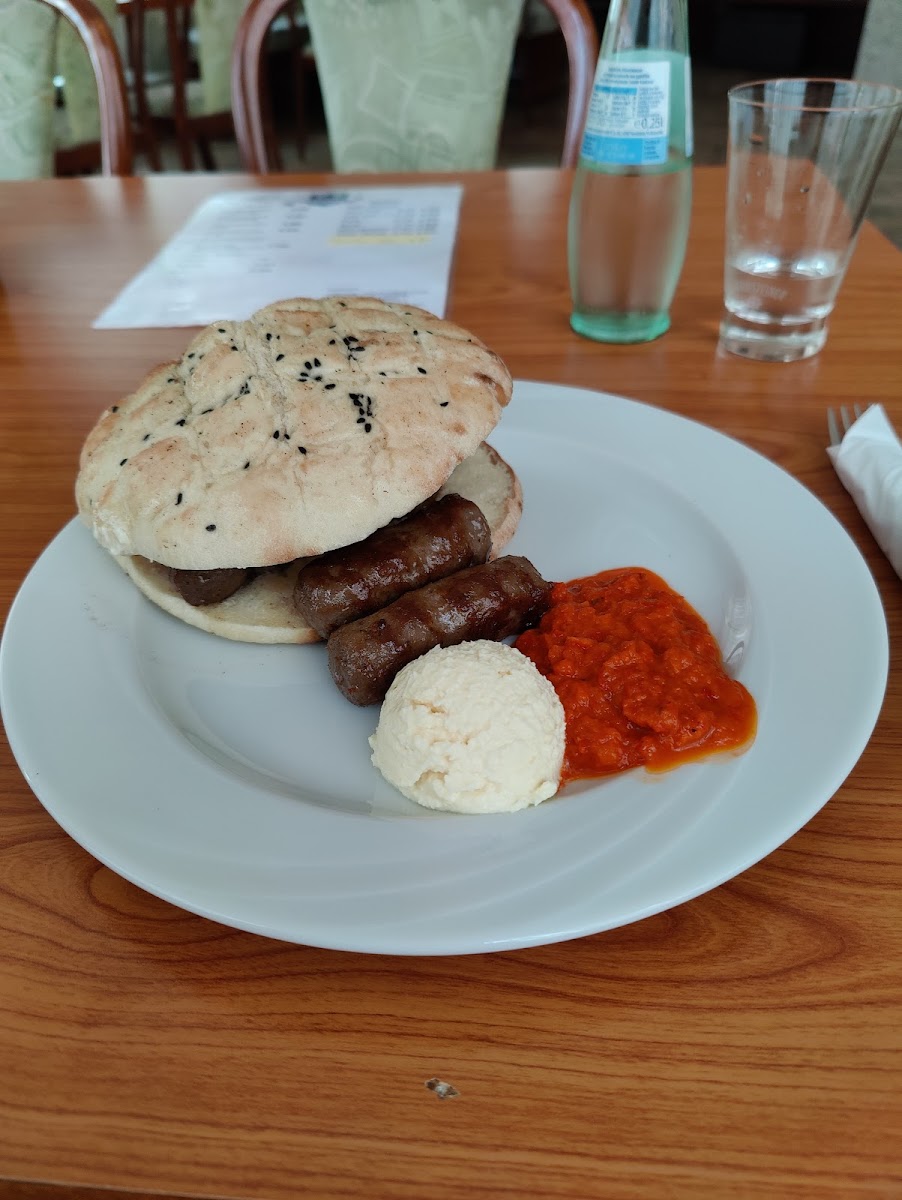 D.D Balkan Restaurant-Wiesbaden - Photo 5