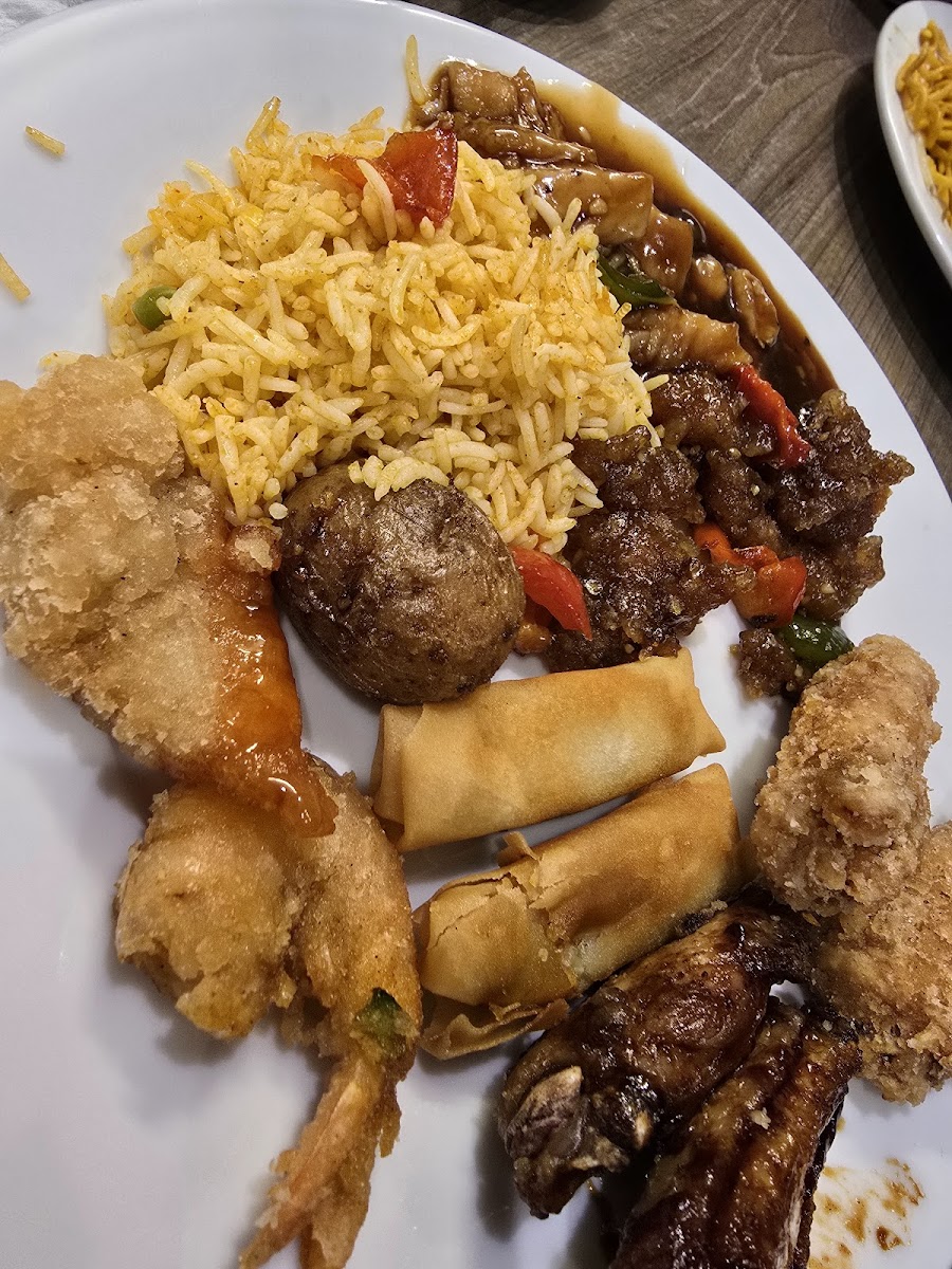 Gourmet Buffet - Photo 2