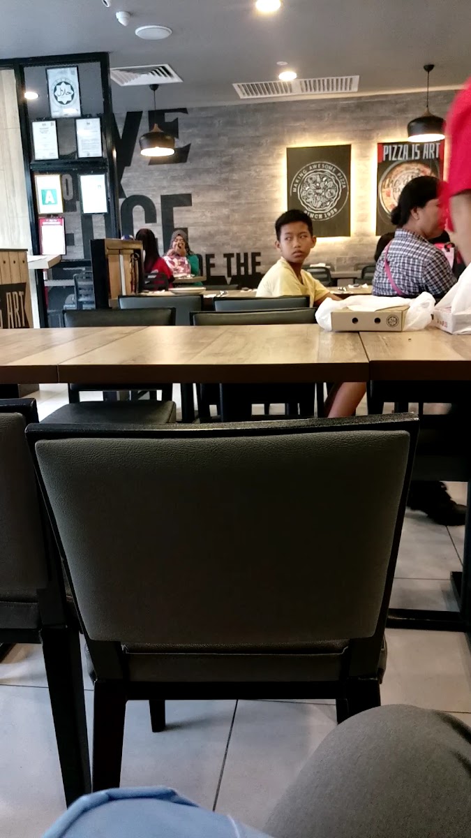 Pizza Hut Restaurant Tawau - Photo 1