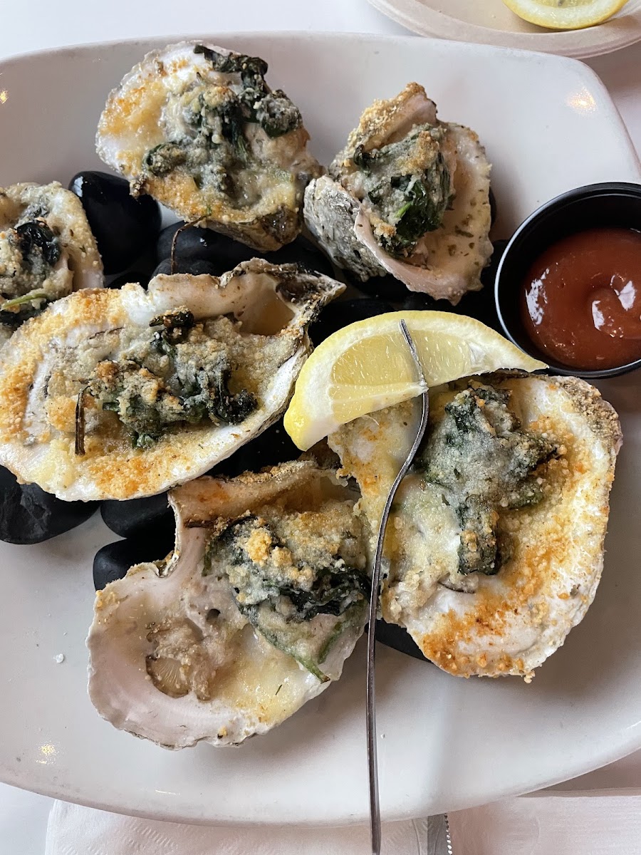 Oyster Shucker Craft & Draft - Photo 3