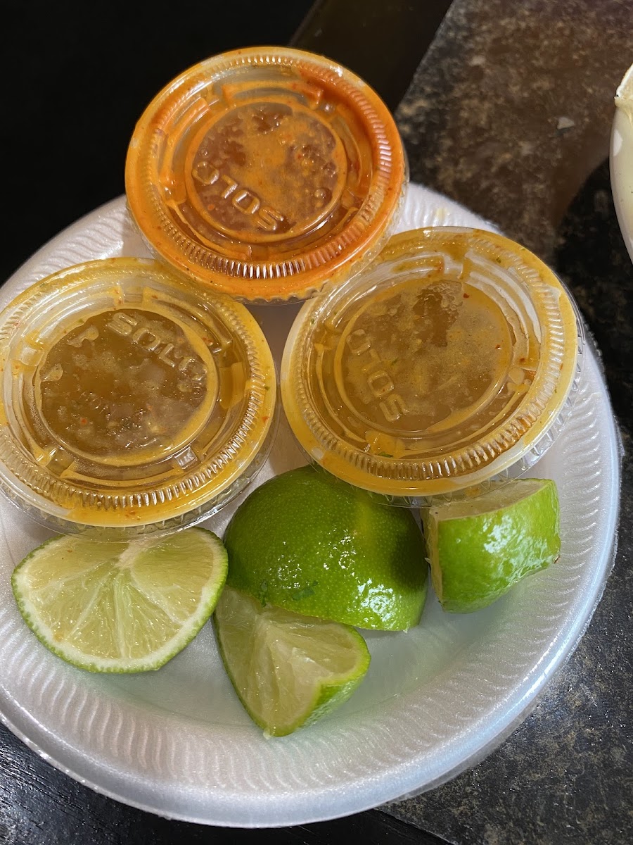Ochoa's Express Grill - Photo 9