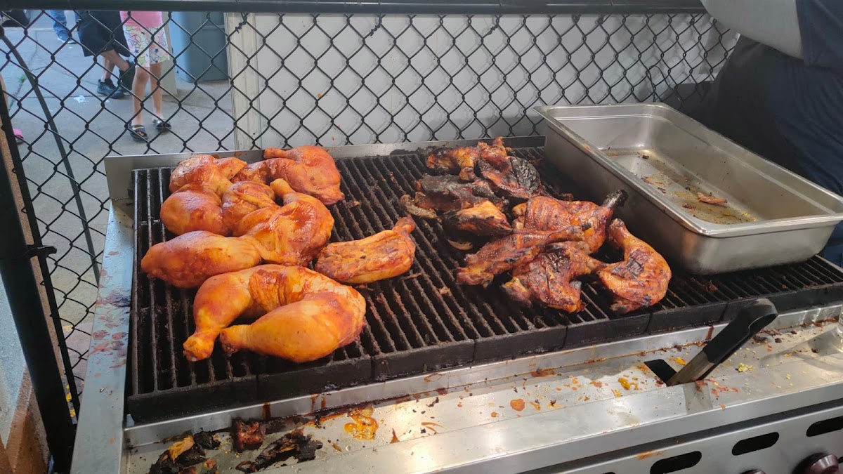 Ochoa's Express Grill - Photo 3