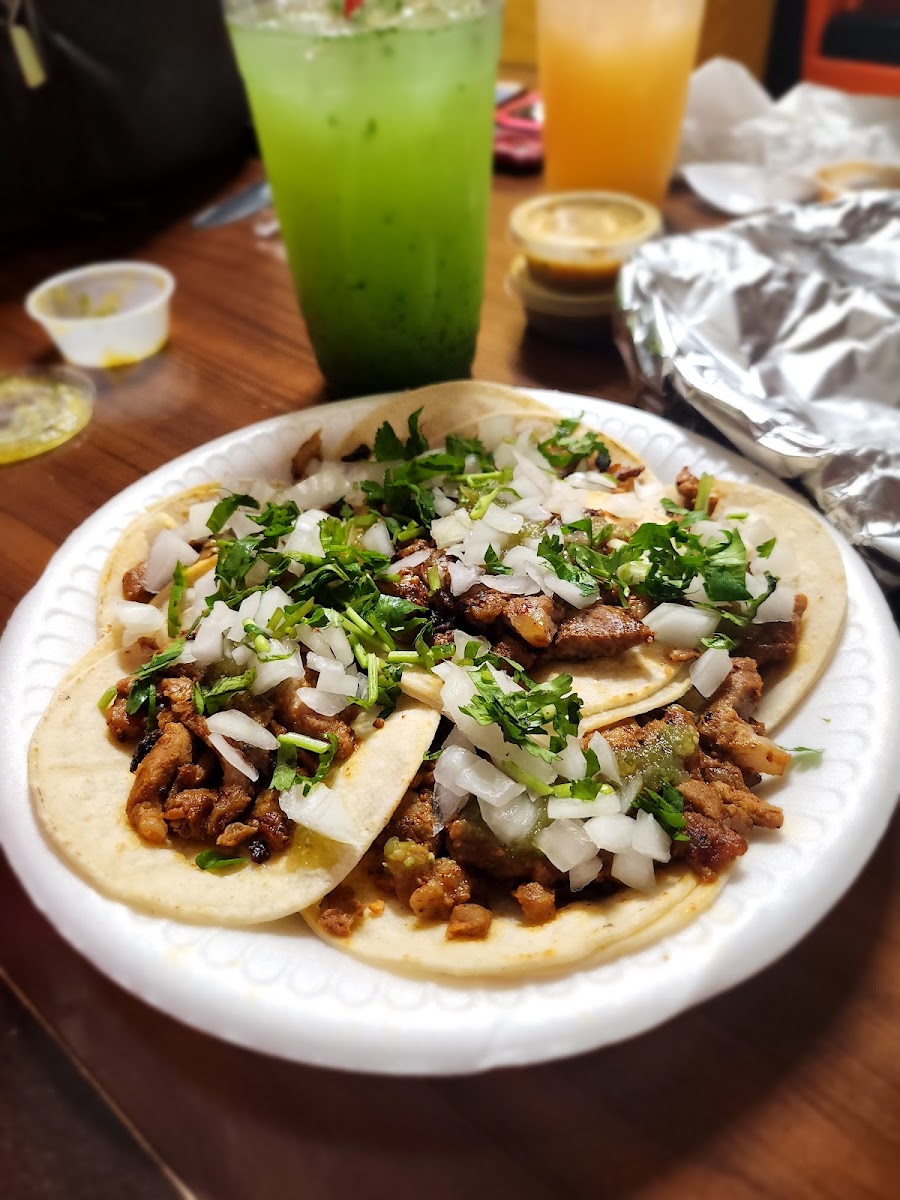 Ochoa's Express Grill - Photo 8