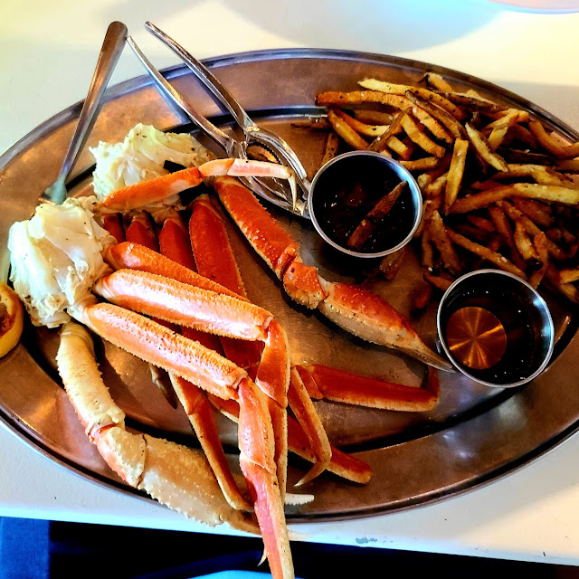 Or 2 lb Snow Crab Fries & Slaw