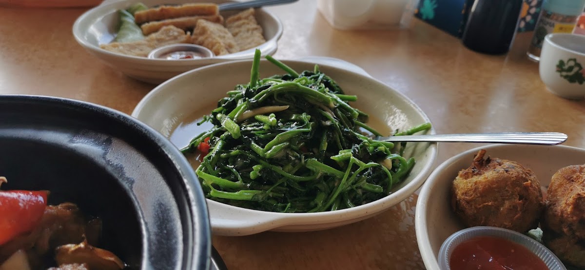 鄉里河鱼饭店 Restoran Village BT - Photo 7