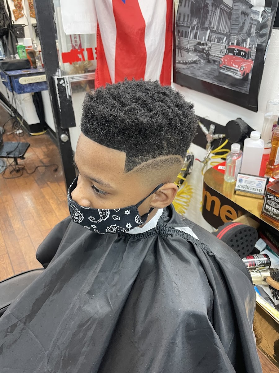 Diamond Cut Salon & Barber - Photo 9