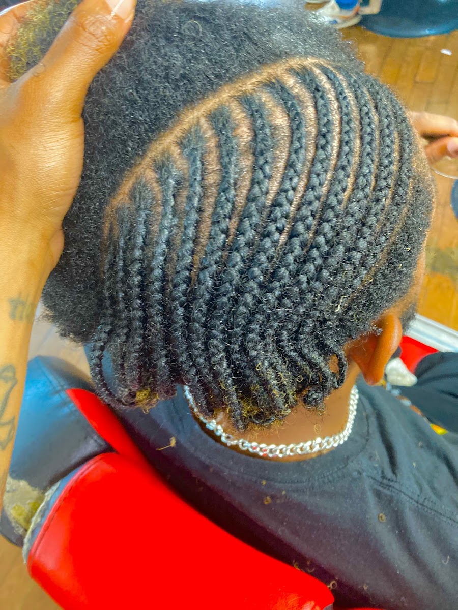 Diamond Cut Salon & Barber - Photo 6