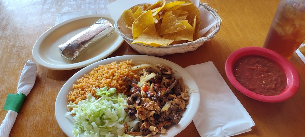 El Parian Mexican Bar & Grill - Photo 1