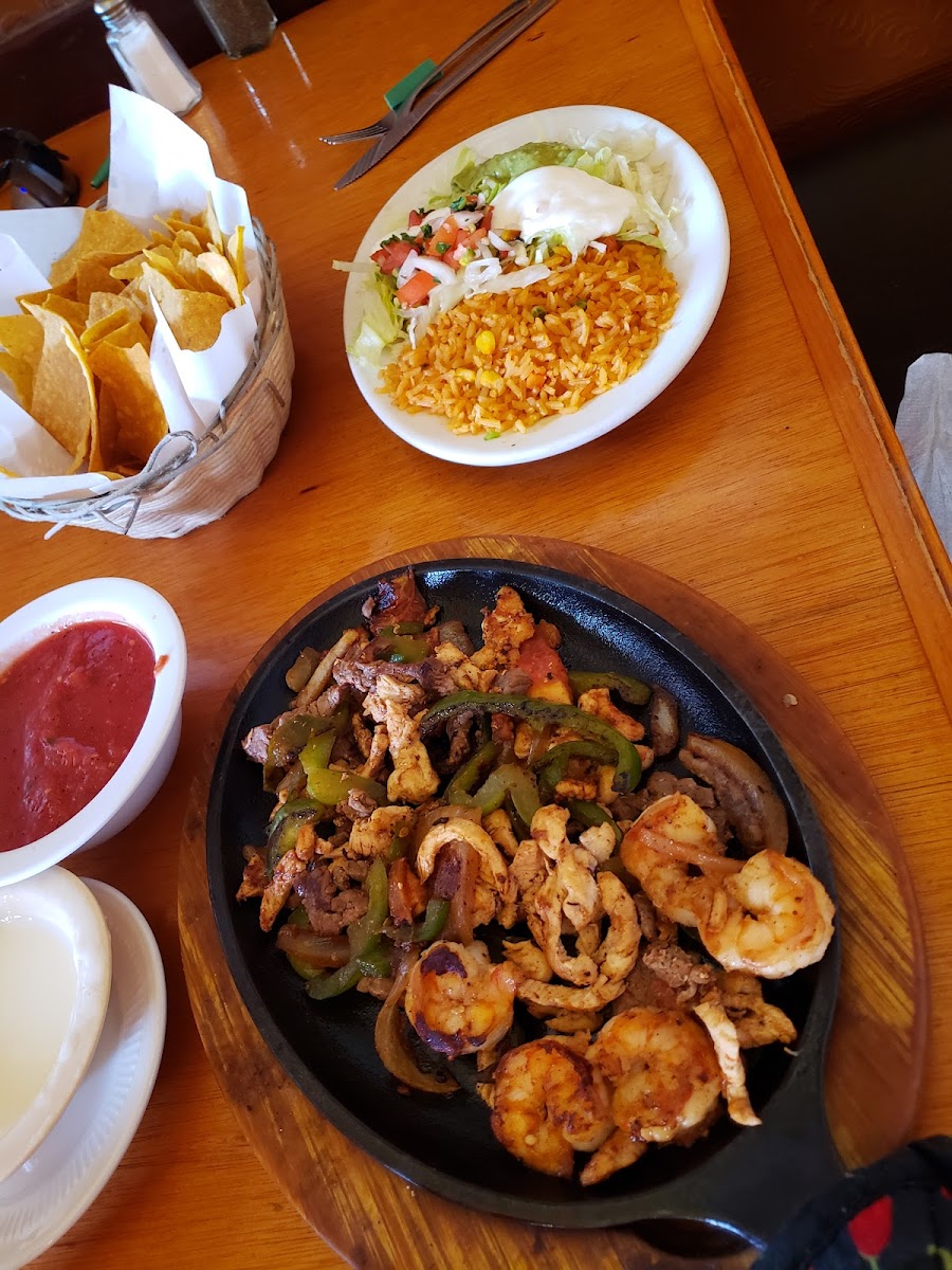 El Parian Mexican Bar & Grill - Photo 5