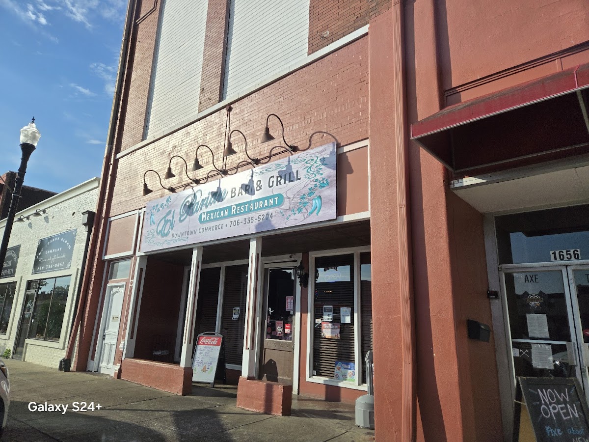 El Parian Mexican Bar & Grill - Photo 8