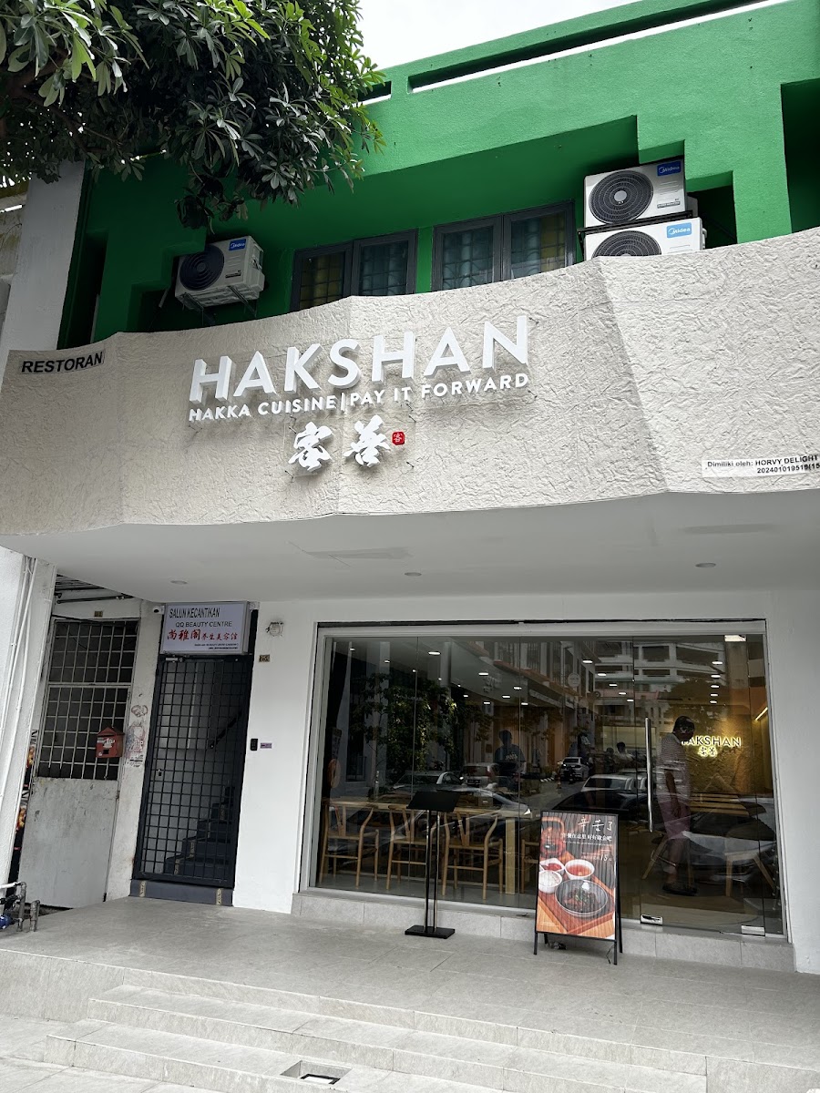 Hakshan Menjalara
