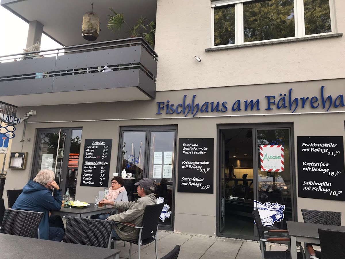 Fischhaus am Fährhafen