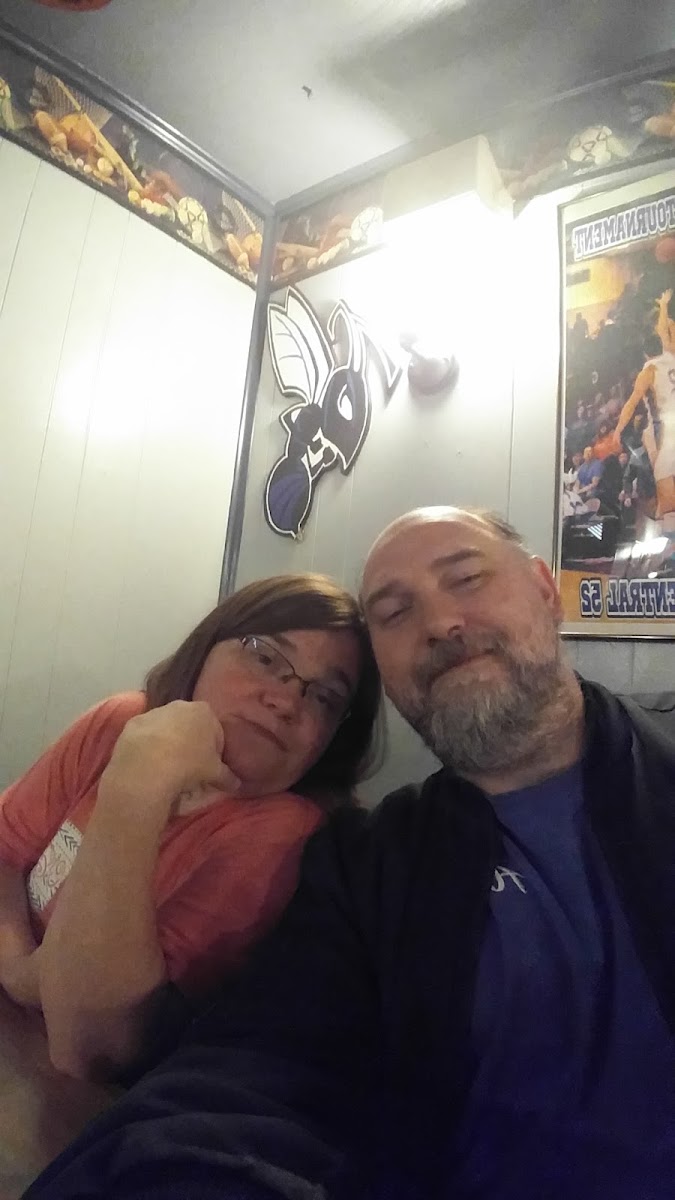 Hornet's Restaurant - Photo 8