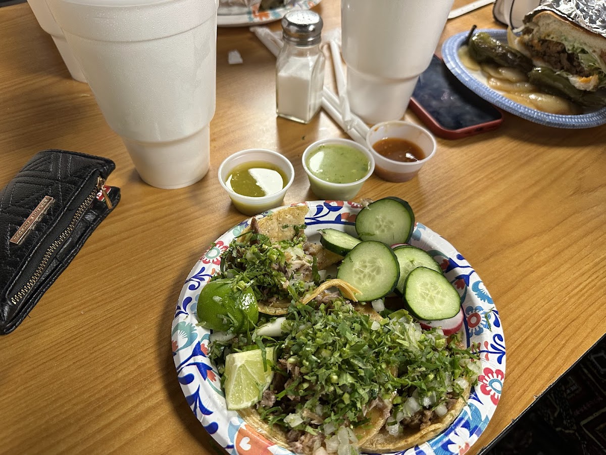 Tacos El Güero - Photo 1