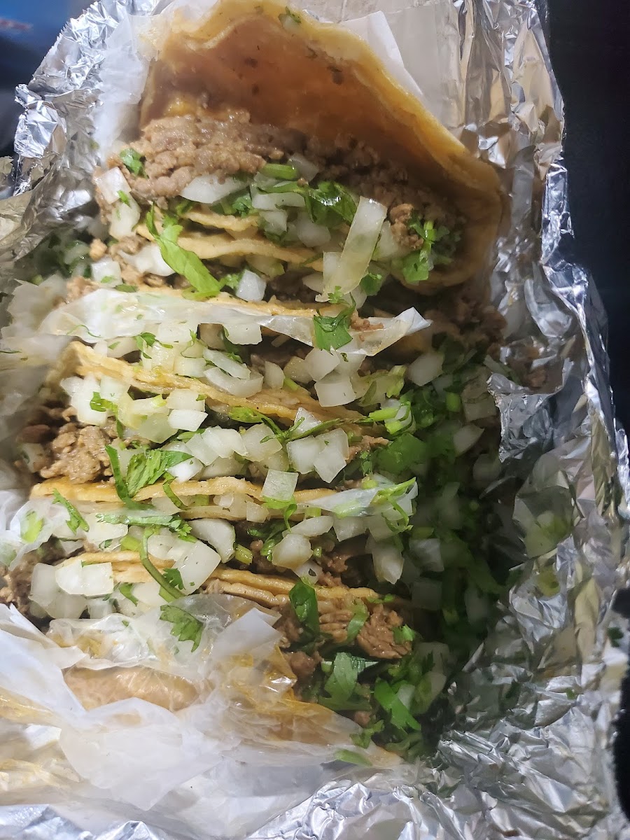 Tacos El Güero - Photo 5