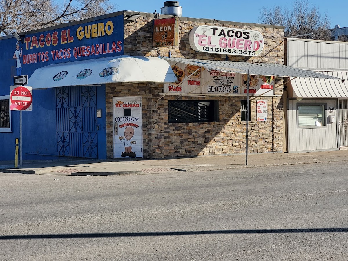 Tacos El Güero - Photo 7