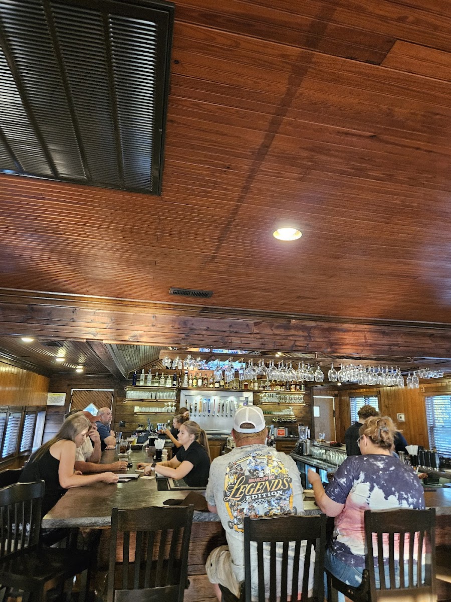 Miss Annie's Rustic Park Tavern & Beer Garden - Photo 5