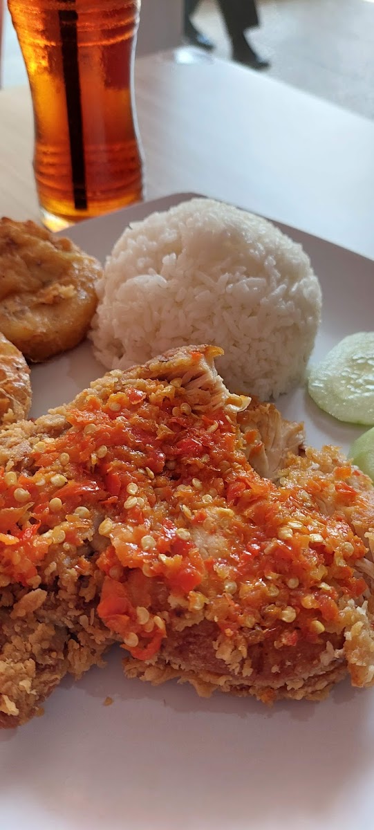 ROCKET CHICKEN TANJUNG MABU'UN - Photo 3