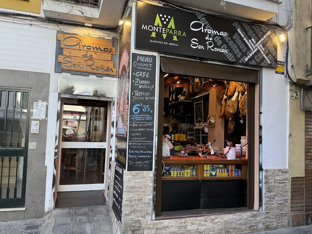 Cafeteria Aromas de San Roman - Photo 1