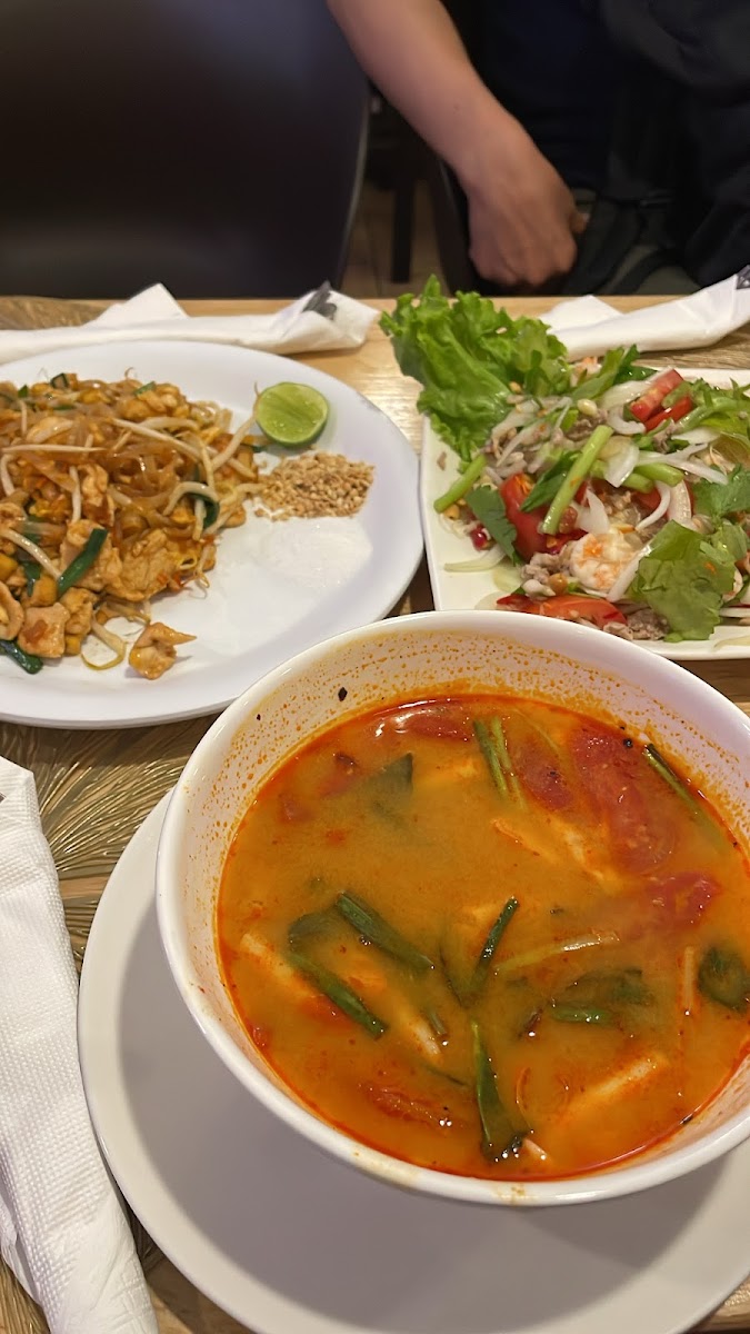 'Nalu Nani' Cafe Bar & Thai Restaurant - Photo 8