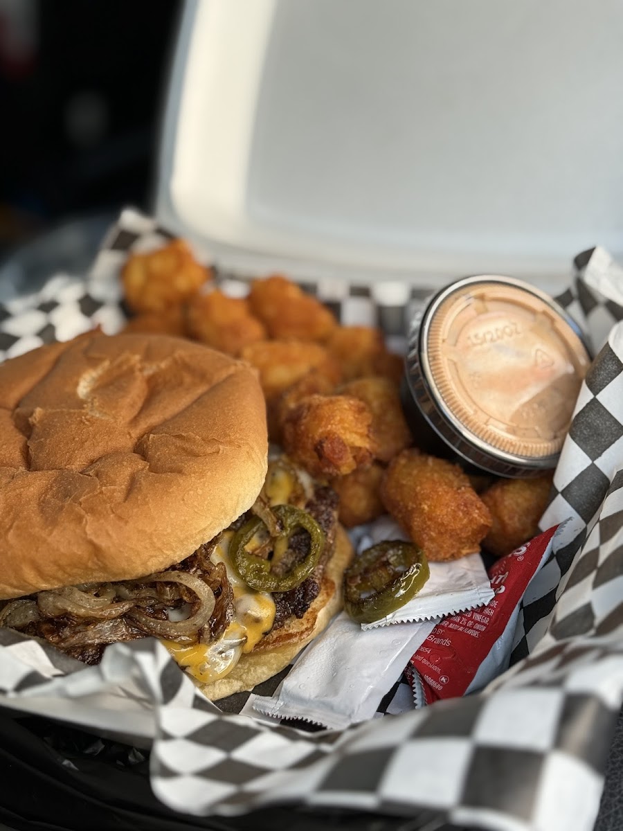 Burger Dynasty - Photo 7