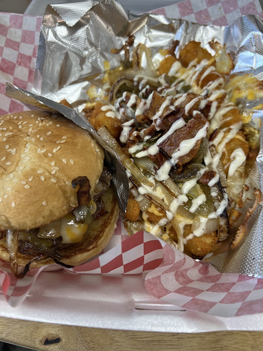 Burger Dynasty - Photo 8