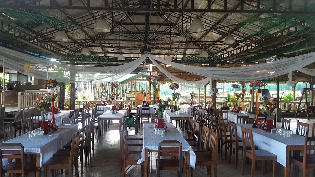 Hapag Luntian Restobar