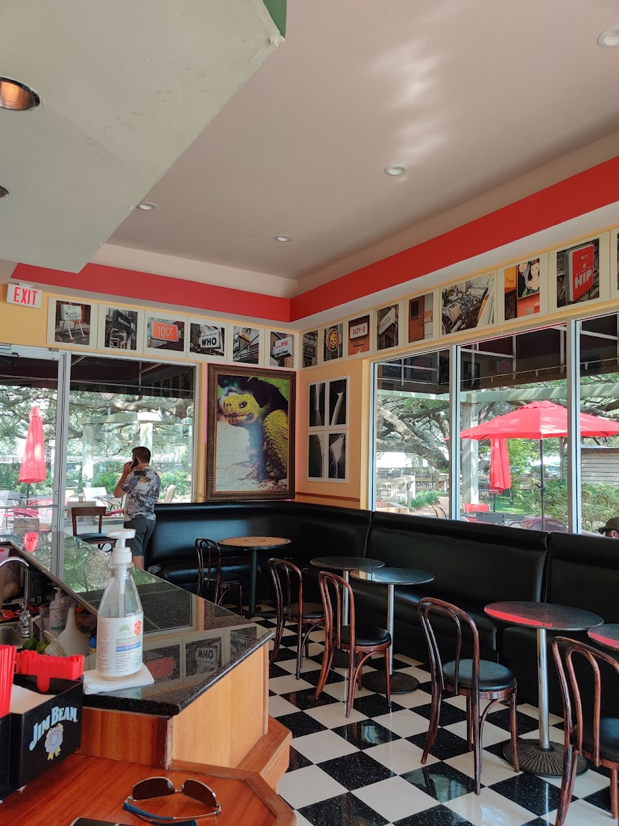 Muldoon's the Patio - Photo 6