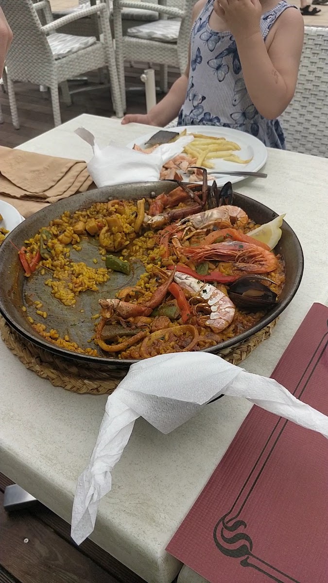 Restaurante El Leon Rojo - Photo 1
