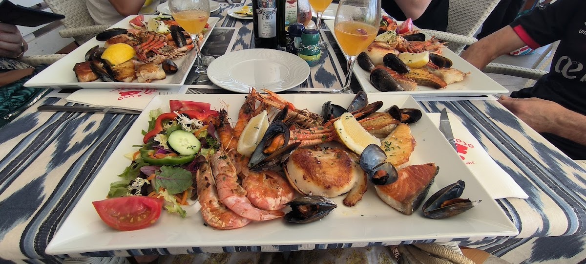 Restaurante El Leon Rojo - Photo 6