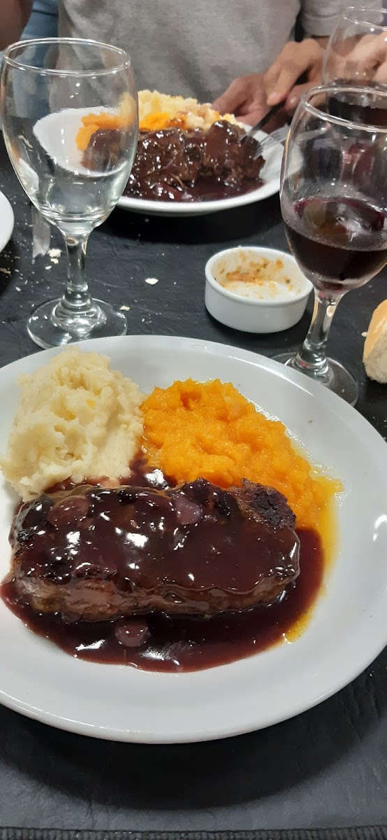 E.F.C. - Club Echesortu Comedor - Photo 3
