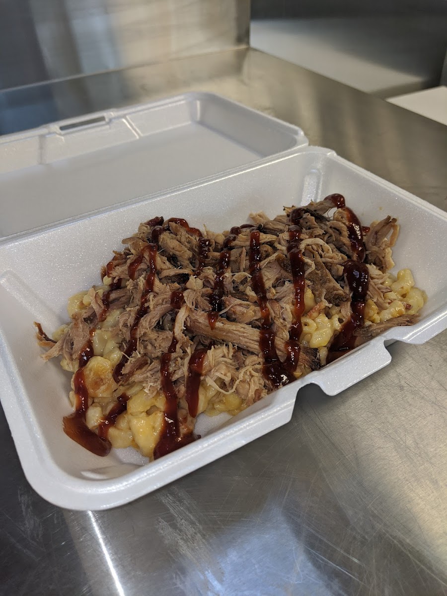 Crazy Heifer Smokehouse - Photo 2