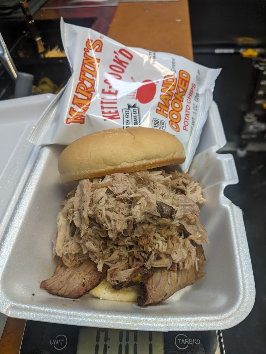 Crazy Heifer Smokehouse - Photo 4