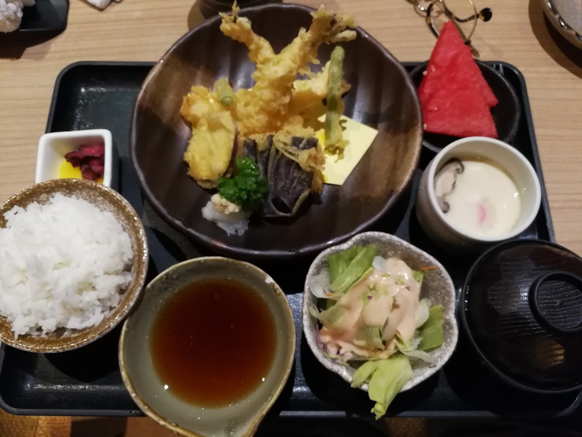 Wa Zen Japanese Restaurant - Photo 9