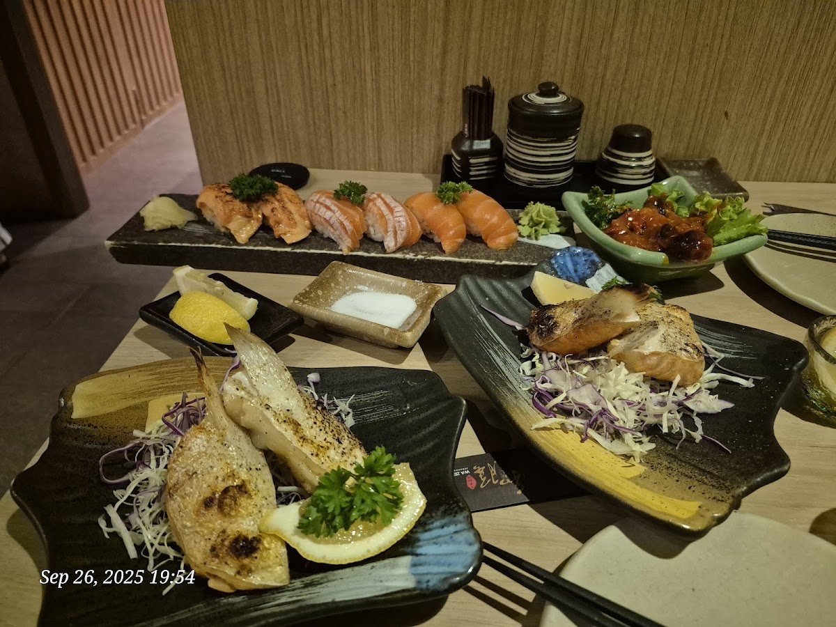 Wa Zen Japanese Restaurant - Photo 3