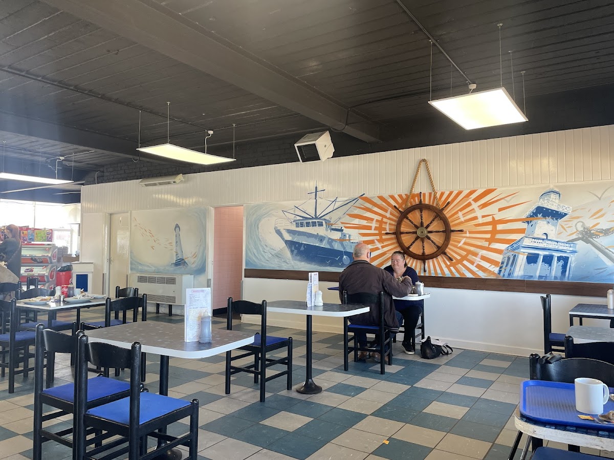Ferry Café - Photo 9