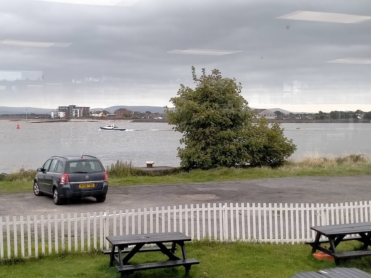 Ferry Café - Photo 5