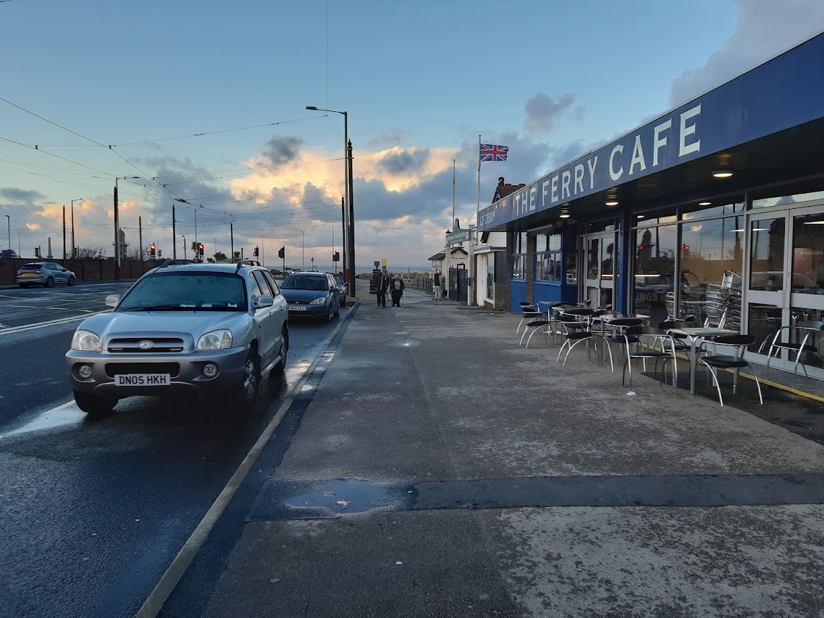 Ferry Café - Photo 8