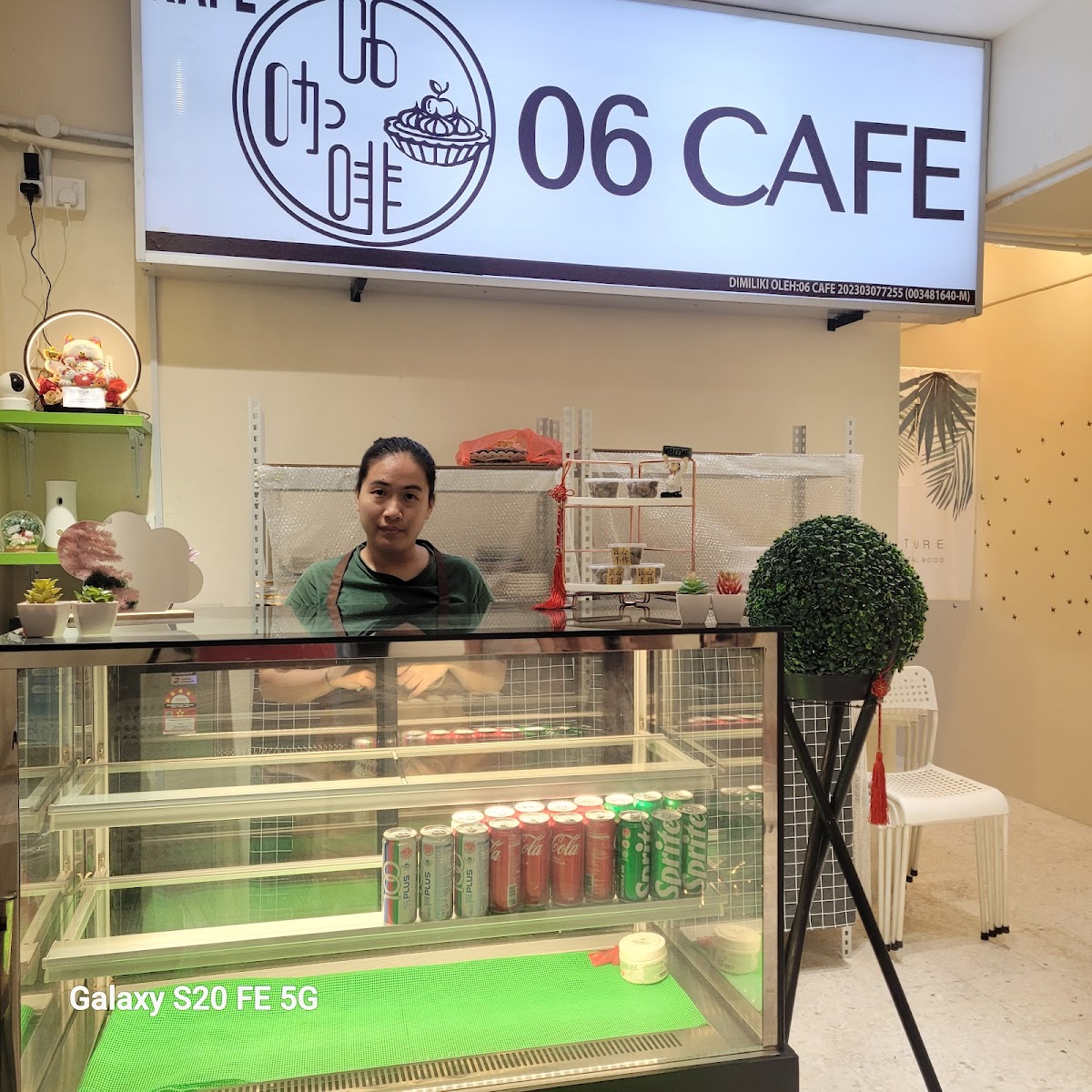 06 Cafe
