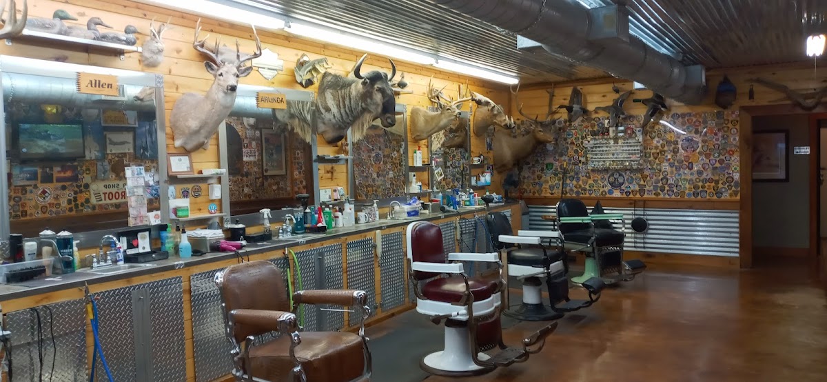 Parks Barbershop & Salon - Photo 1