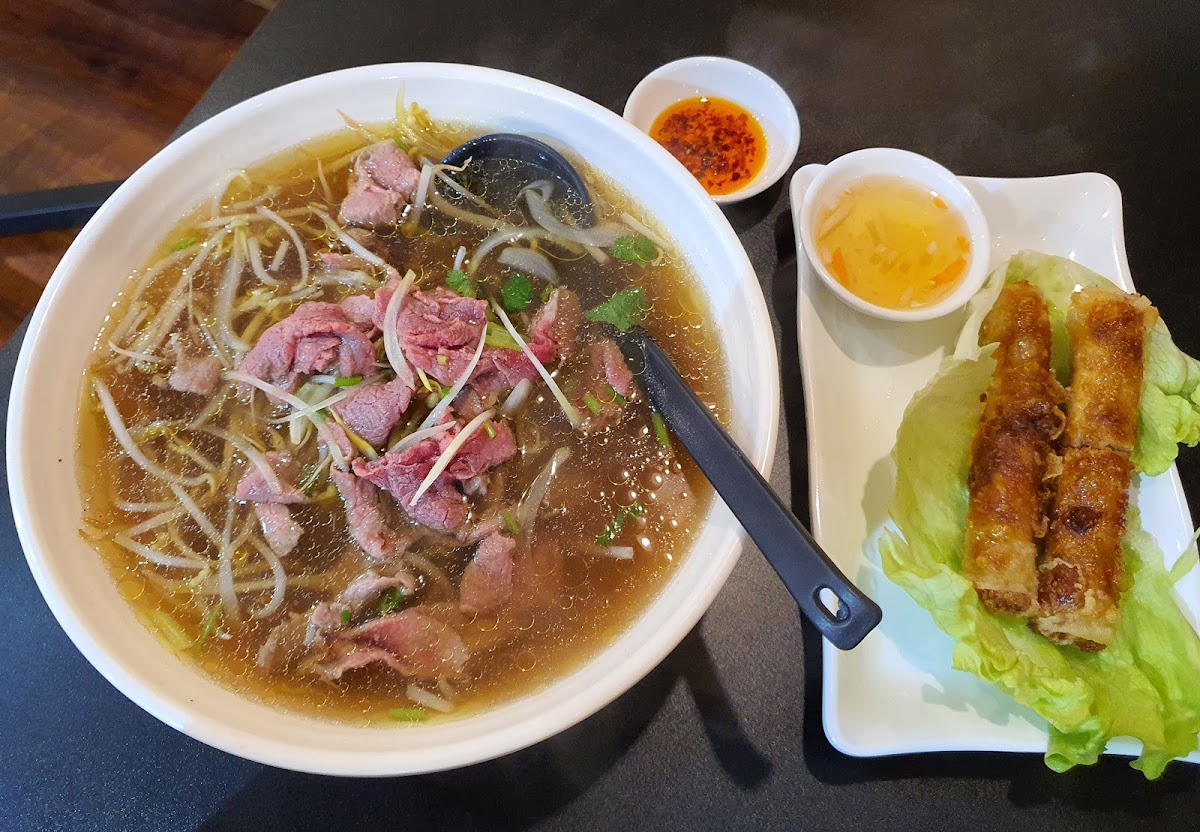 Anh’s Vietnamese Food - Photo 4