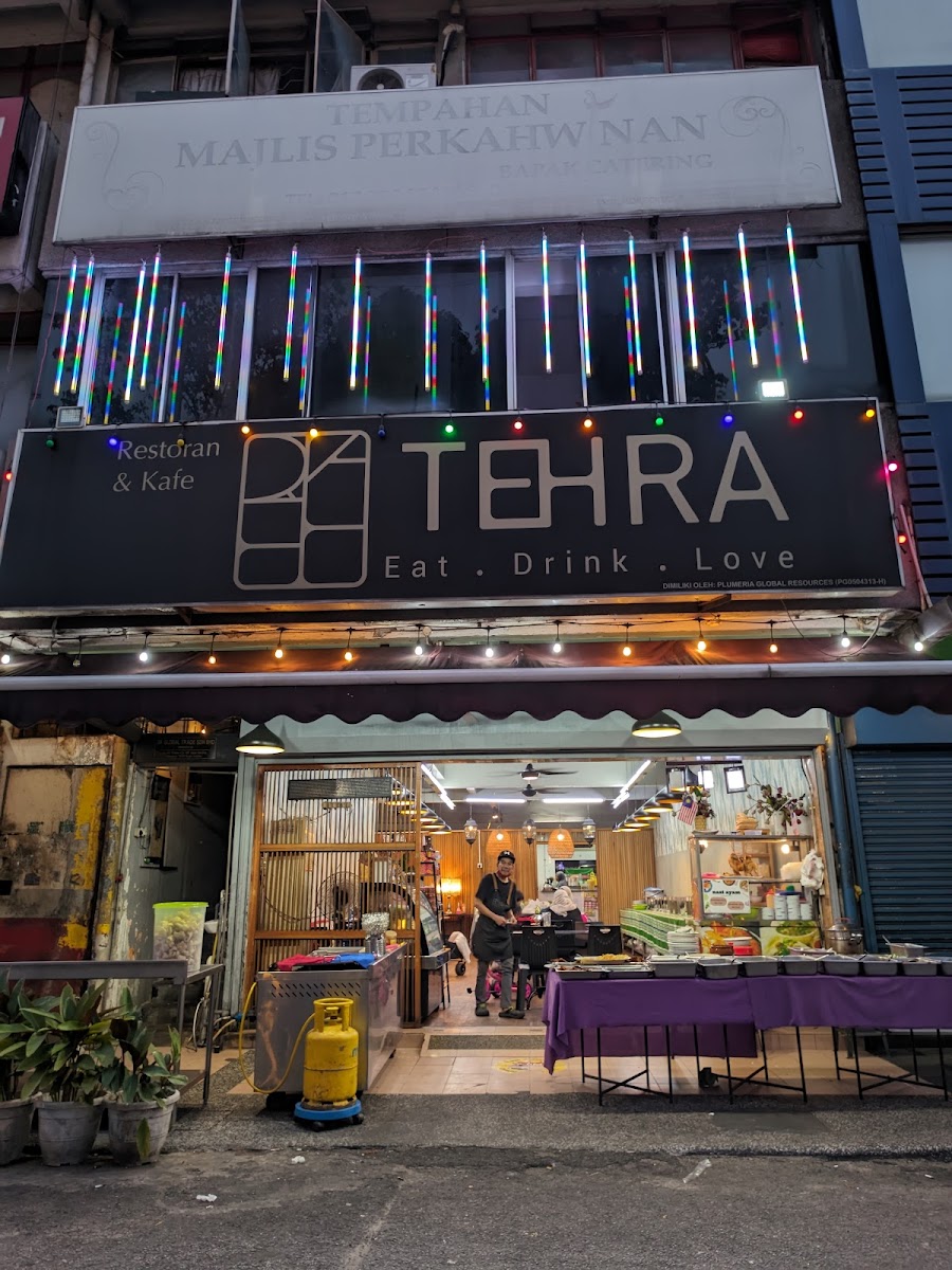 Tehra Restaurant & Cafe
