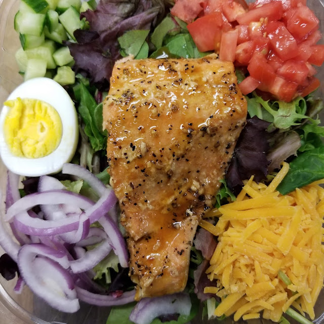 Grilled Salmon Salad