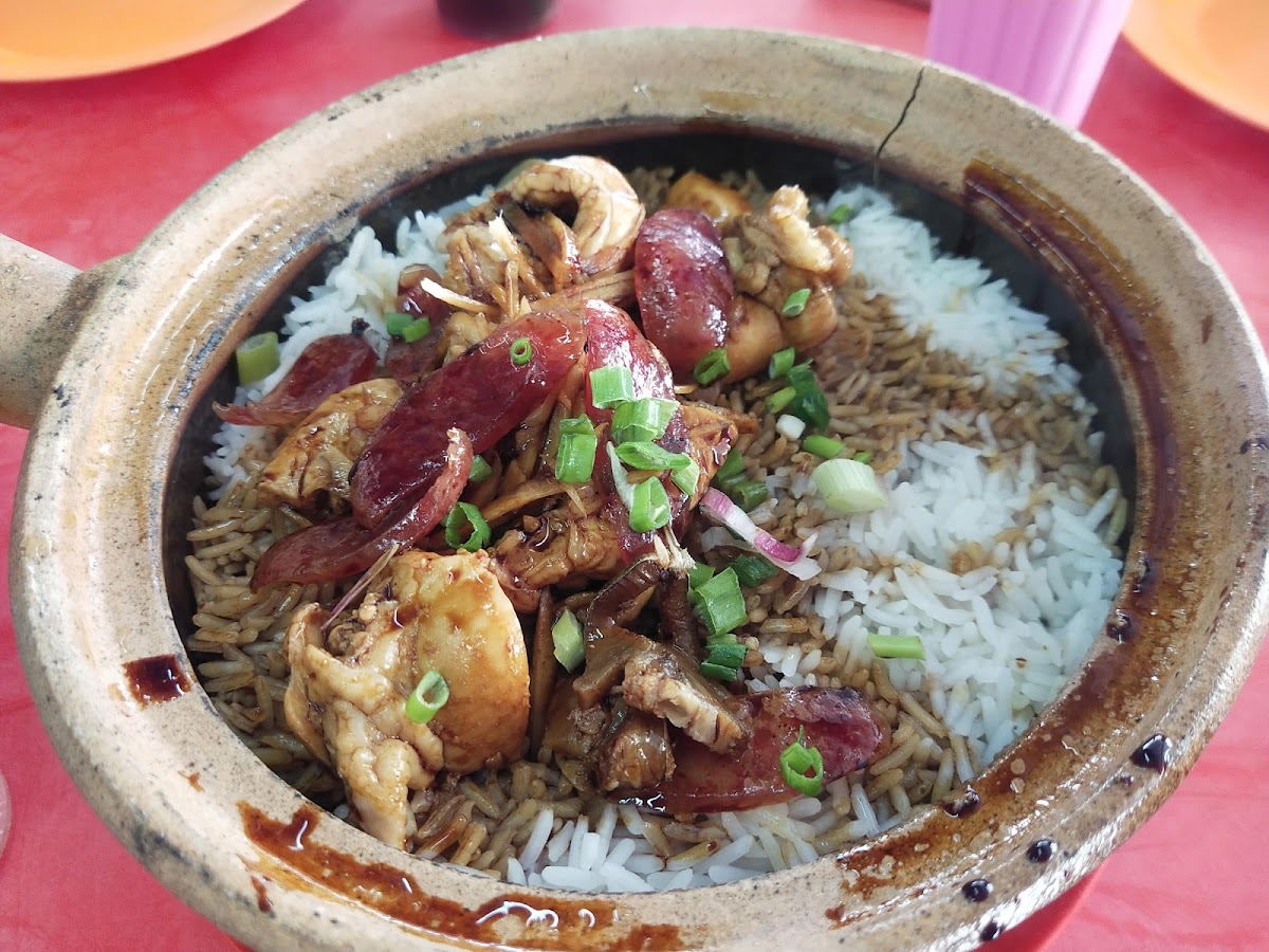 Jalan Ipoh Claypot Chicken Rice - Photo 4