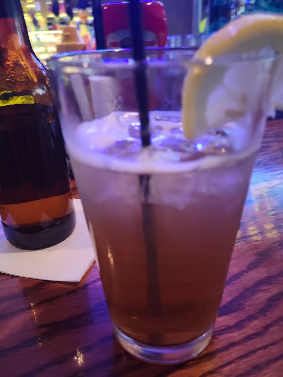 Whistle Stop Tavern - Photo 4